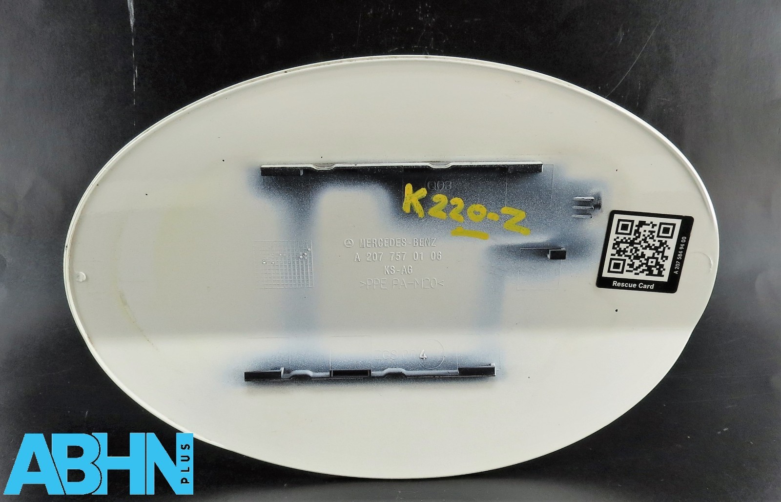 Mercedes-Benz E-Class Coupe C207 (09-16) Fuel Flap Cover A2077570106 Solid White - Image 2