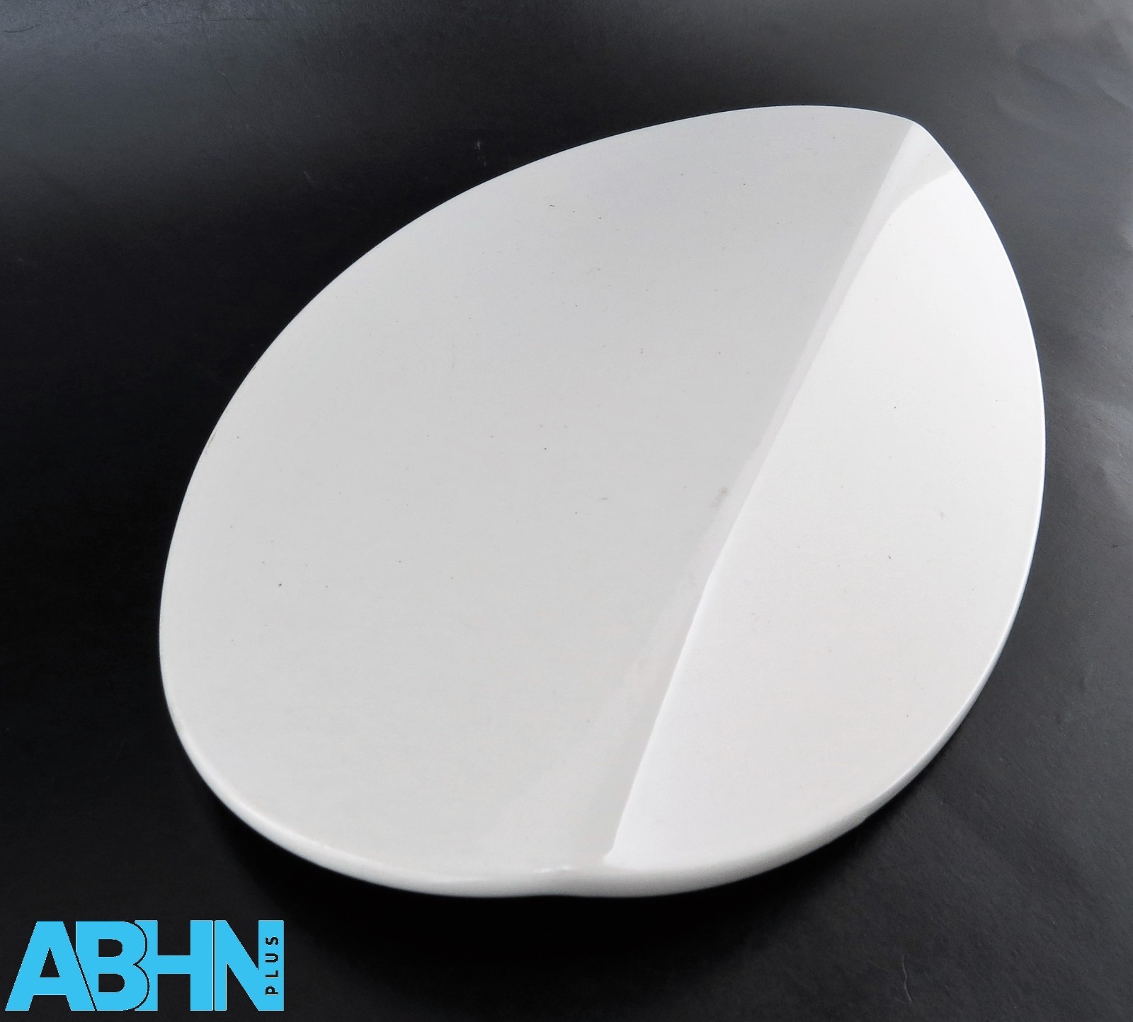 Mercedes-Benz E-Class Coupe C207 (09-16) Fuel Flap Cover A2077570106 Solid White - Image 3