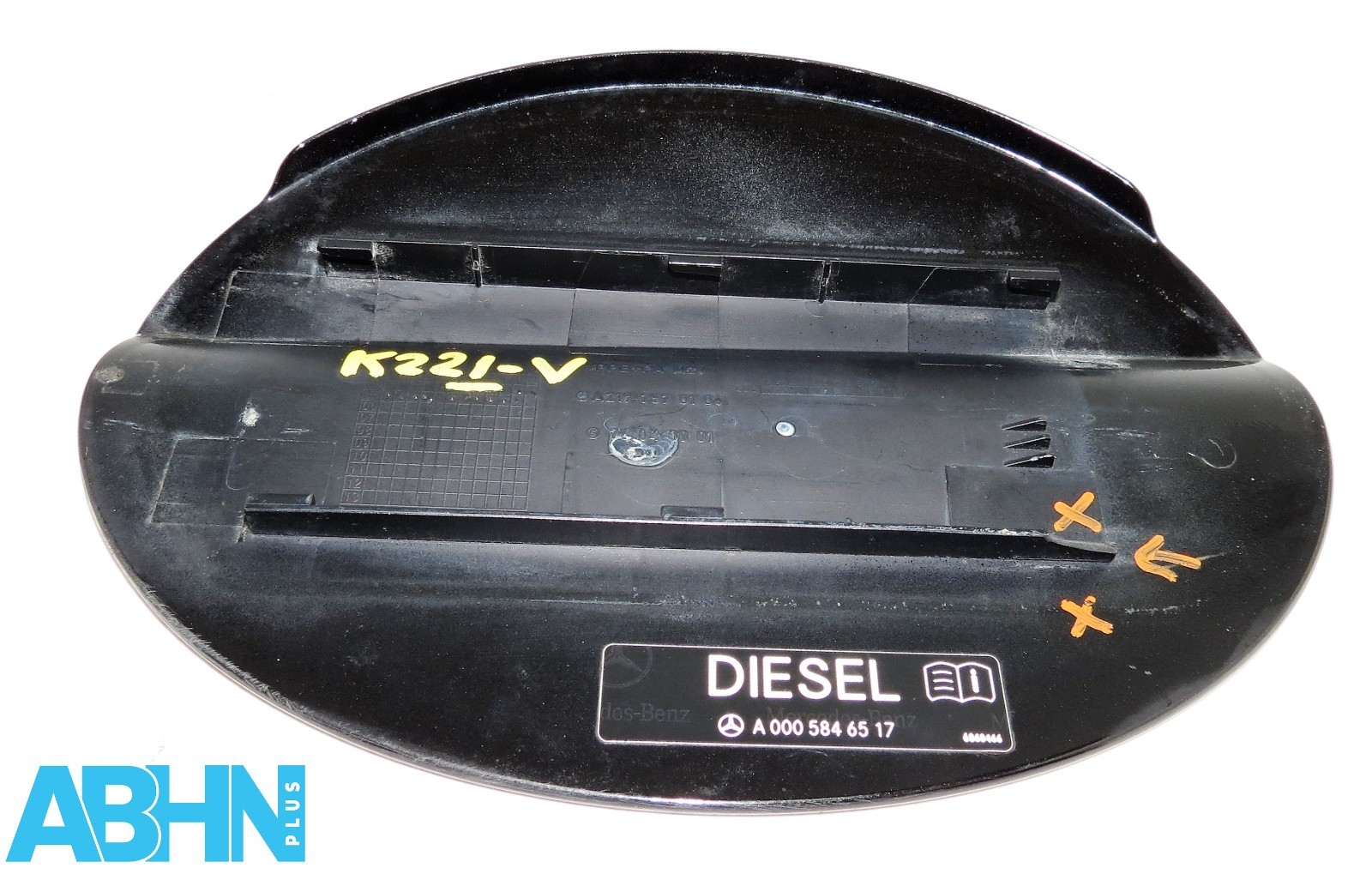 Mercedes-Benz CLS Coupe A219 (2004-2010) Fuel Flap Cover A2197570106 Met Black - Image 7