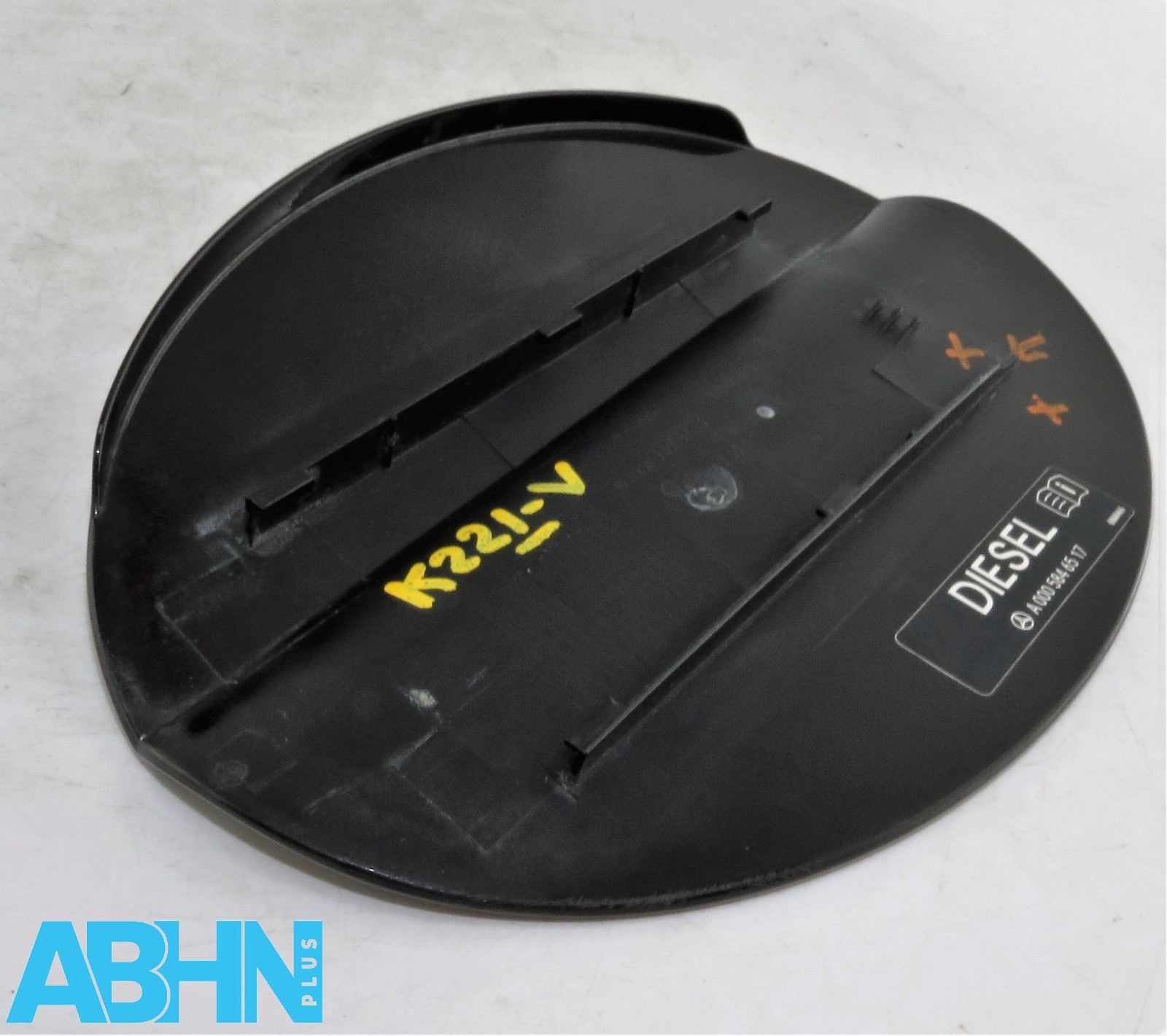 Mercedes-Benz CLS Coupe A219 (2004-2010) Fuel Flap Cover A2197570106 Met Black - Image 12