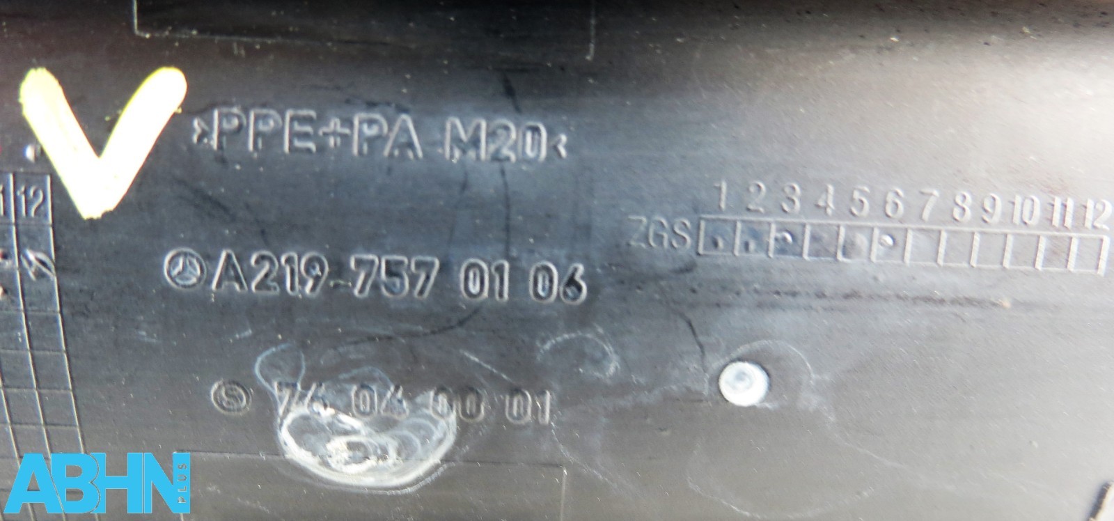 Mercedes-Benz CLS Coupe A219 (2004-2010) Fuel Flap Cover A2197570106 Met Black - Image 14