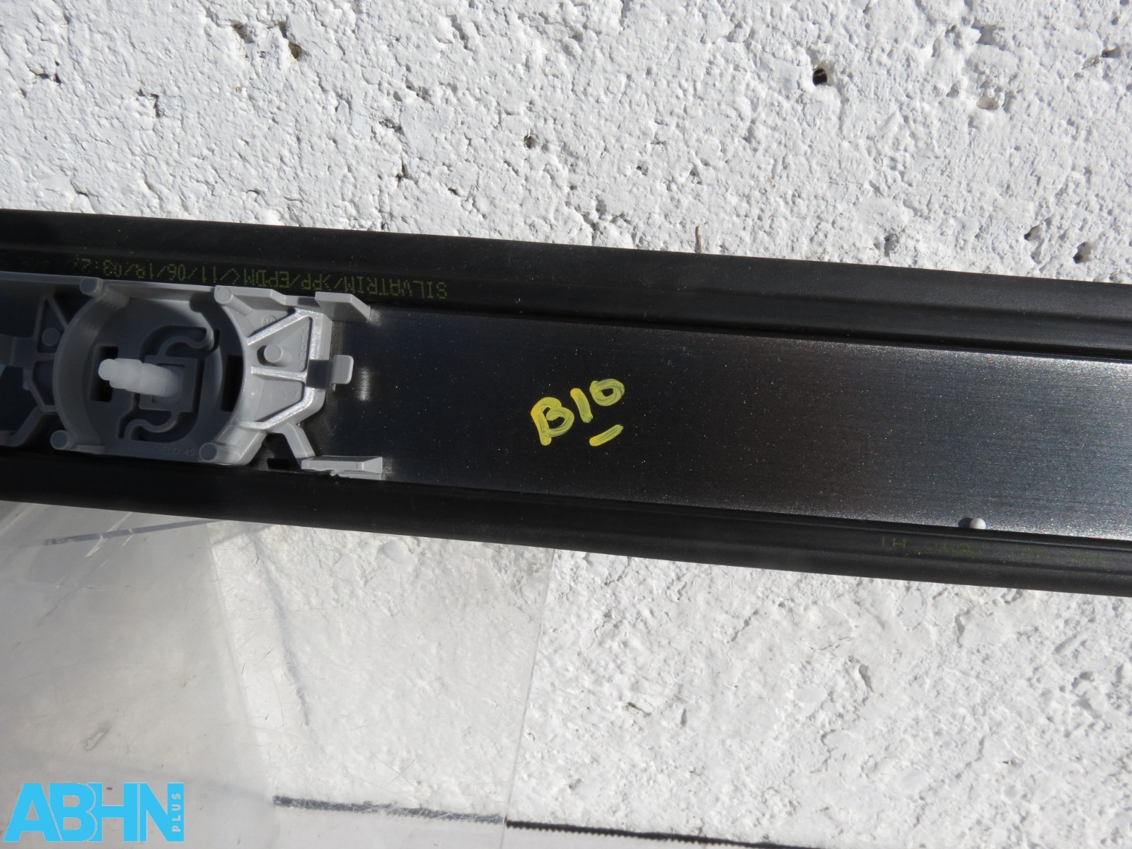 CK52-517C78-BJ Range Rover Vogue L405 OEM Right Side Cielo Roof Rail Strip Trim - Image 13