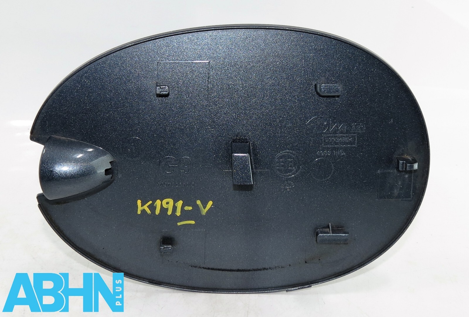 Fiat Scudo Peugeot Expert (07-16) Fuel Fill-in Flap Cover 1497828080 G9 Met Grey - Image 4